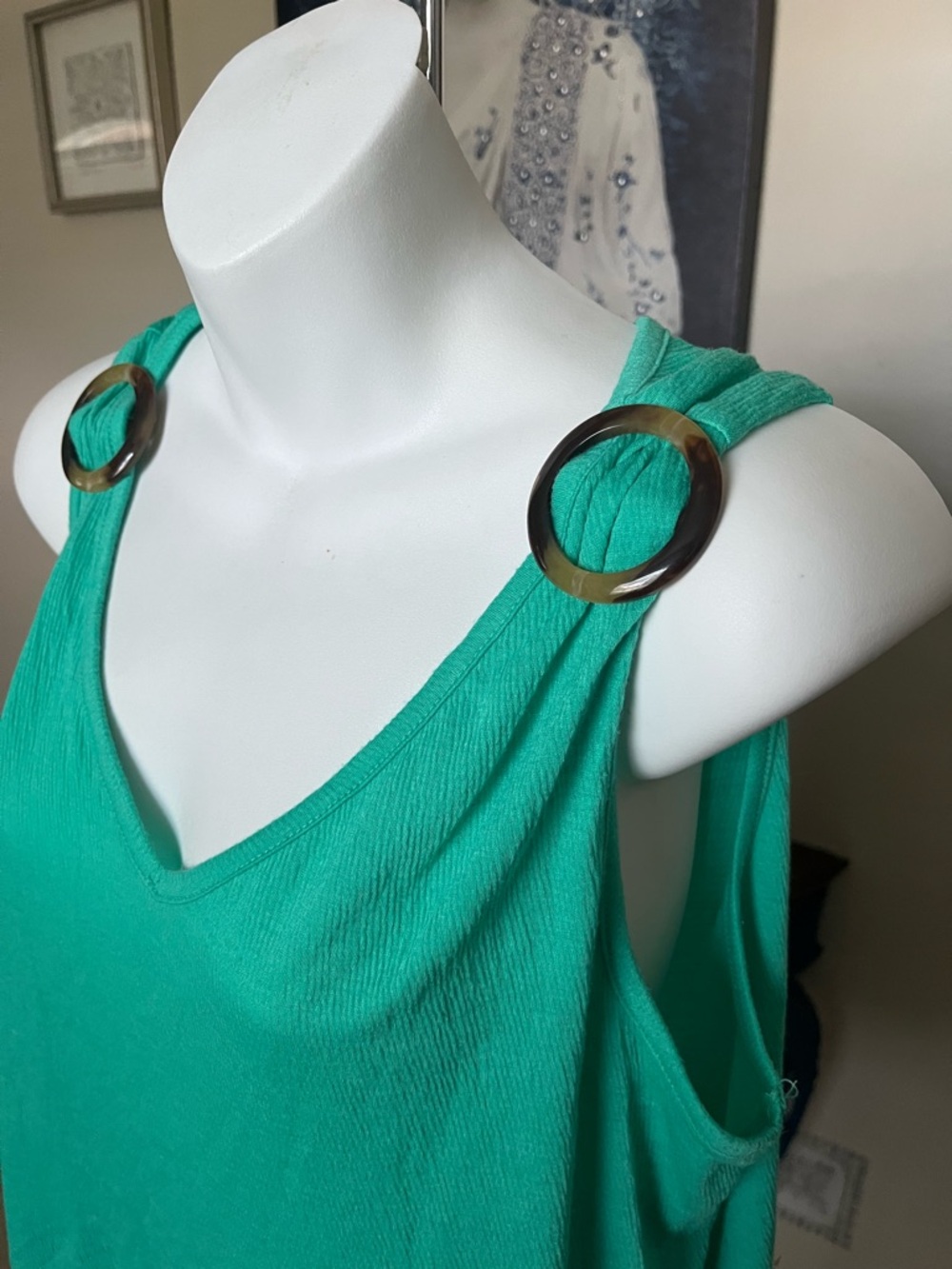 Casey Key V-Neck Tank Top - L - Picture 2 of 5